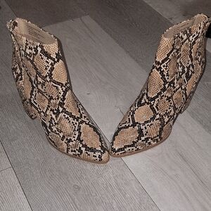 Steve Madden Tan Snakeskin Ankle Booties